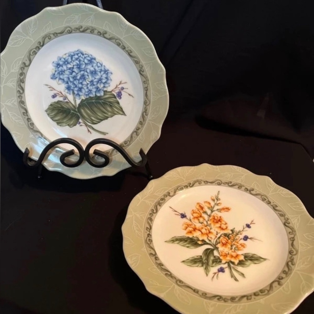 Vintage Princess House Luncheon Plates. Floral Ceramic Dinner Plates -